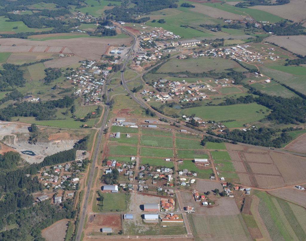 Imagem Aérea do perímetro urbano de Tio Hugo