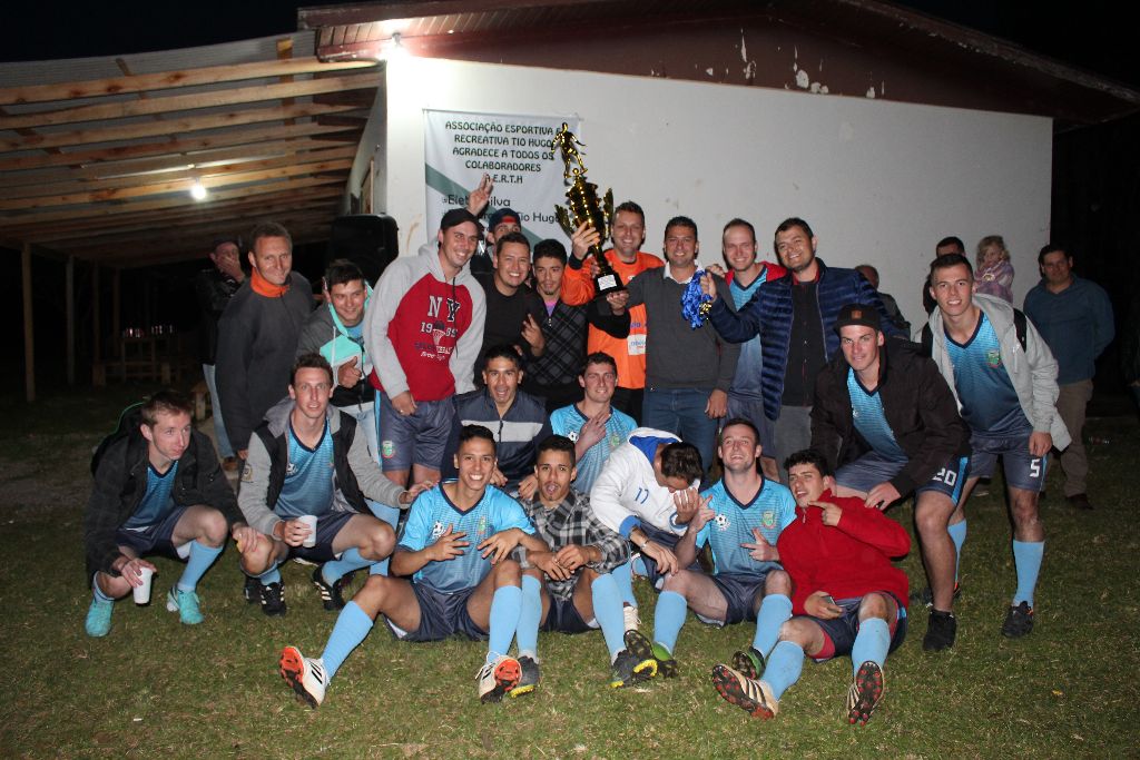 Mormaço entre veteranos e Tio Hugo no principal levam o título da primeira edição da Copa dos Campeões de Futebol de Campo