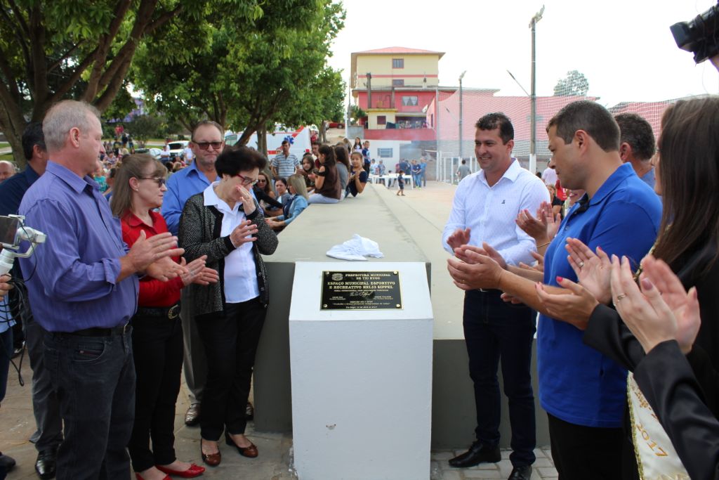 Espaço Municipal Esportivo e Recreativo Helio Sippel foi inaugurado no sábado 13