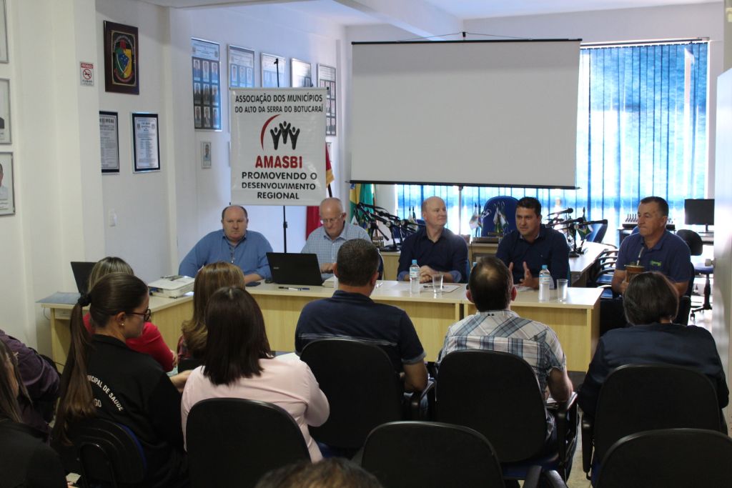 AMASBI reúne prefeitos em Tio Hugo