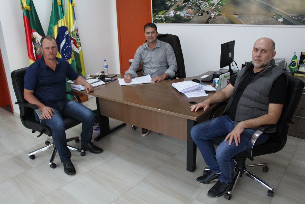 Estevão Pissolatto assume o Executivo Municipal de Tio Hugo