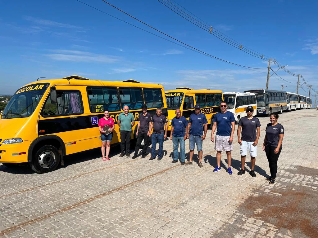 Veículos responsáveis pelo transporte escolar em Tio Hugo passam por vistoria