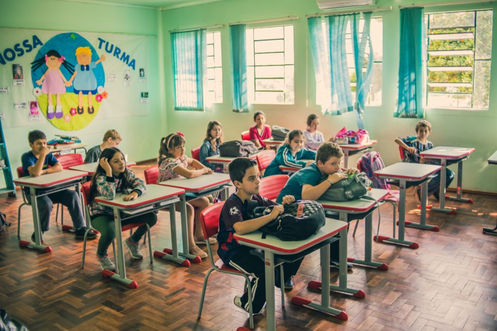 Educação | Novas Carteiras Escolares para as Escolas Municipais