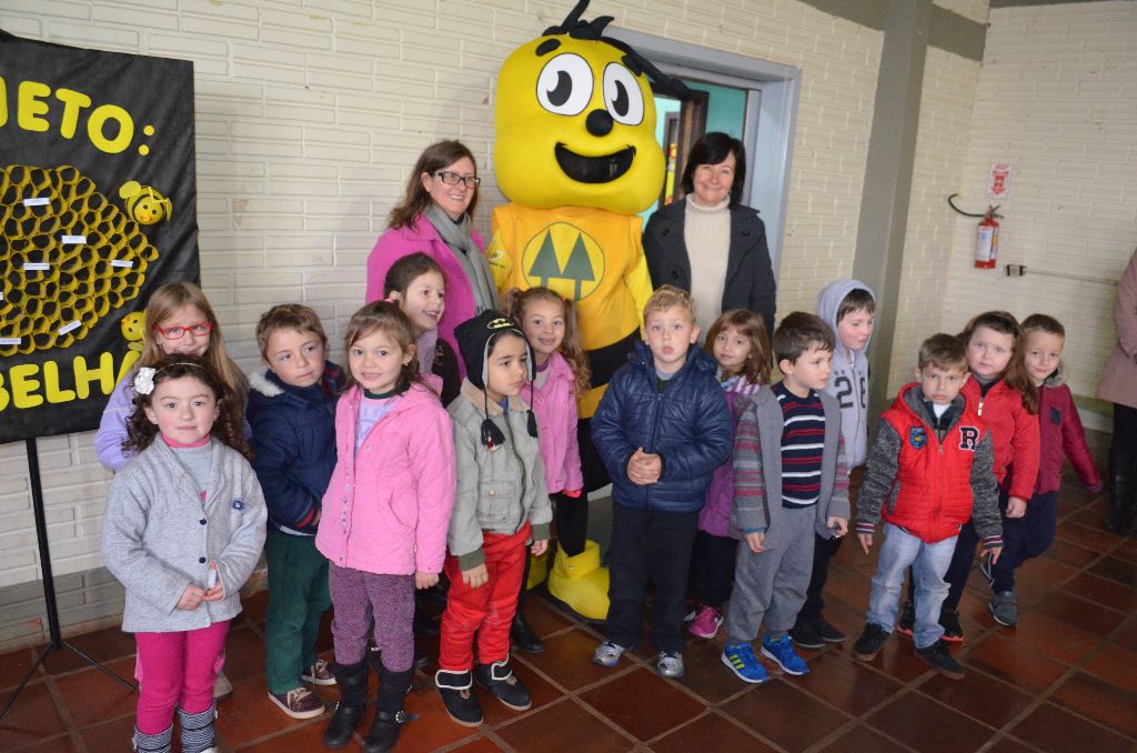 Café com pais encerra atividades do Projeto: As Abelhas na EMEI Felippe Alflen