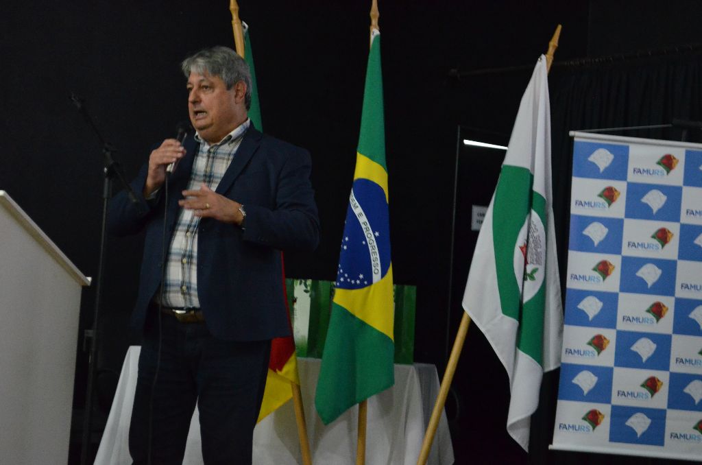O   ex-prefeito de Gramado, Nestor Tissot, falou sobre investimentos em Turismo. 