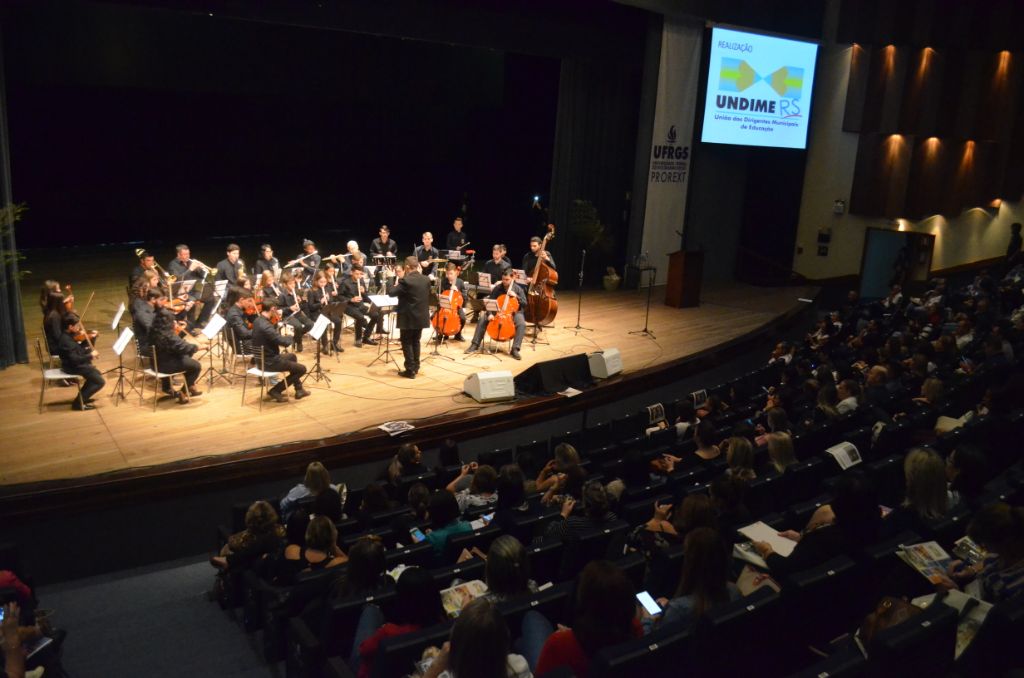 Orquestra e Coral Municipal levam a música a Capital
