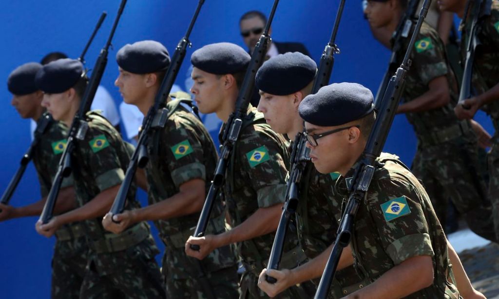 Brasília - Desfile militar durante as comemorações de 7 de Setembro, em Brasília (Antonio Cruz/Agência Brasil)