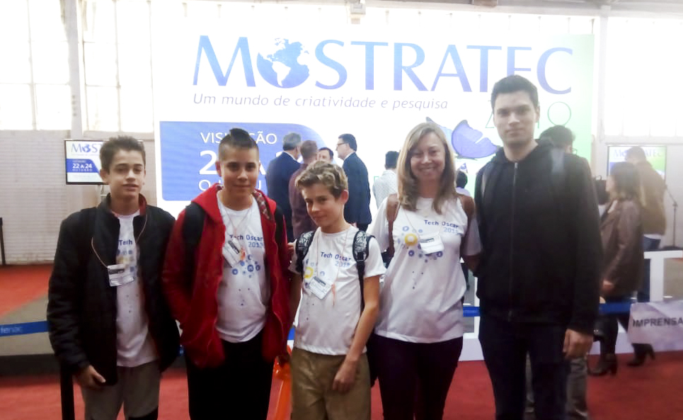 Equipe ernestinense participou da I Olimpíada Internacional de Programação com Scratch