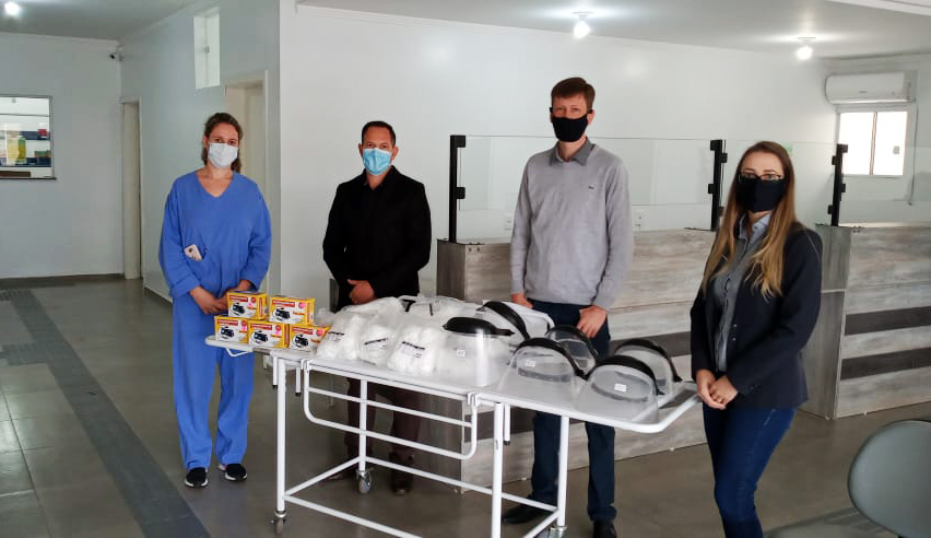 Profissionais da Saúde recebem equipamentos de proteção doados pelo Sicredi