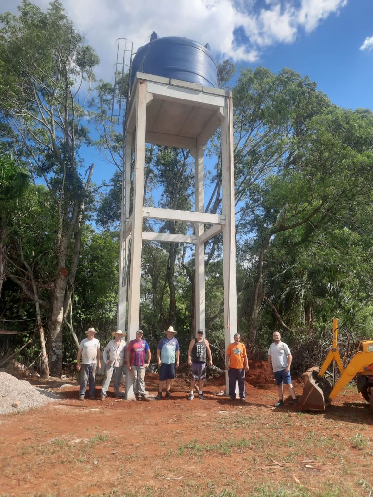 Prefeitura instala nova torre e caixa d’água na localidade do Pessegueiro