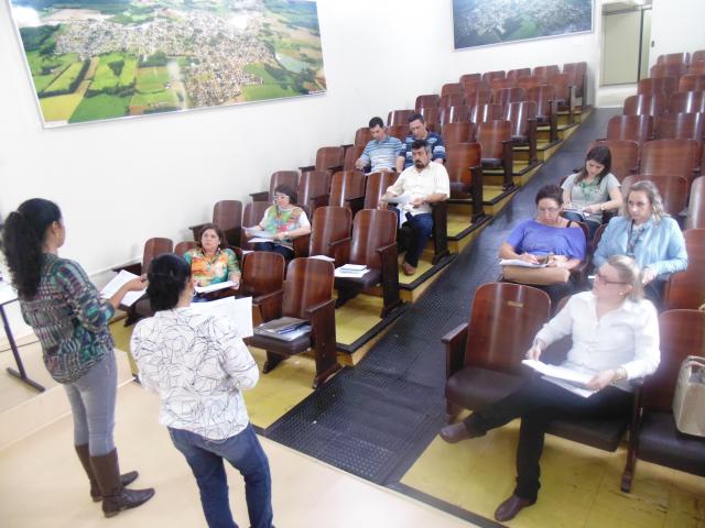 Reunião define cursos PRONATEC para 2015