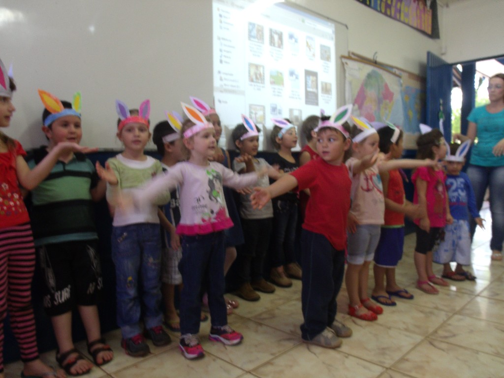 Escola Carlos Gomes promove diversas atividades de Páscoa