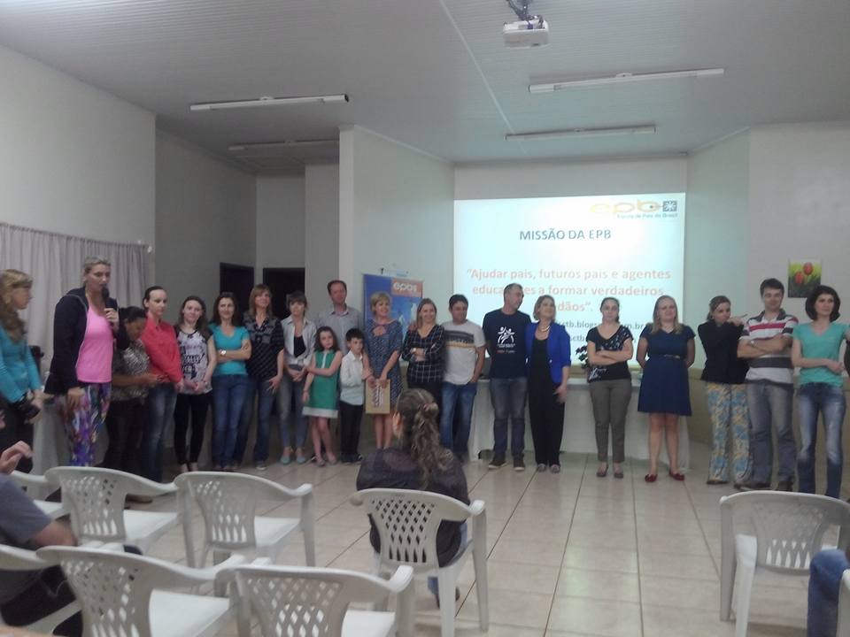 Encerrado o Ciclo de 7 Encontros do Projeto “Escola de Pais” da EMEF Carlos Gomes