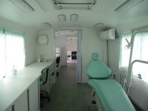 A unidade possui um consultório odontológico, consultório médico e sala de enfermagem, contando com ambientes dotados de ar condicionado e de mecanismo para acessibilidade.