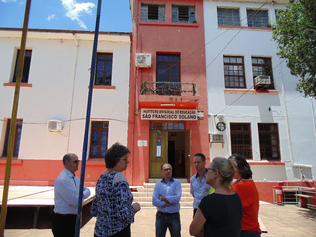 Administração estuda projeto de revitalização do atual prédio da Escola Solano
