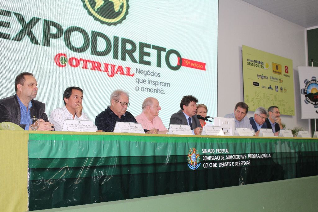 Prefeito Armando Roos participa de Audiência da Comissão de Agricultura do Senado