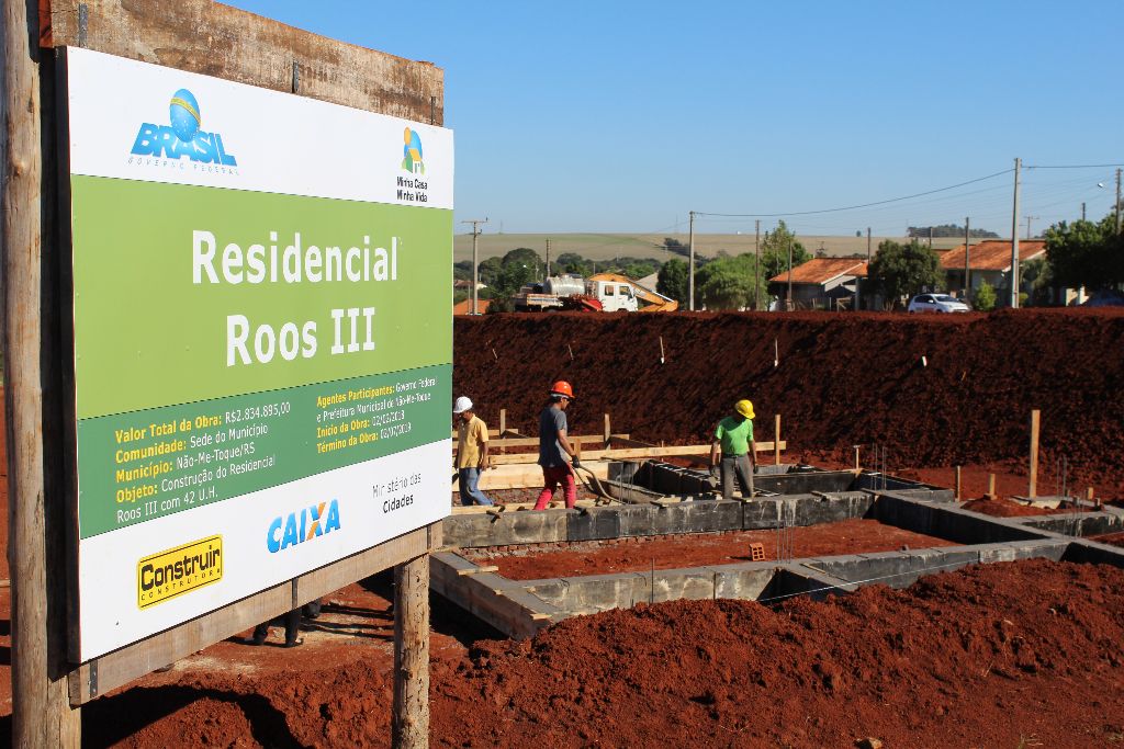 Empresa Construir dá início a construção das casas do Roos III