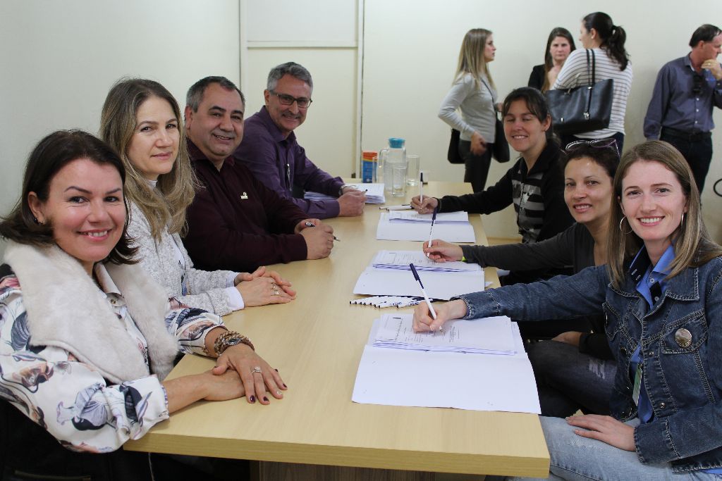 Assinados os contratos do Residencial Vila Nova I