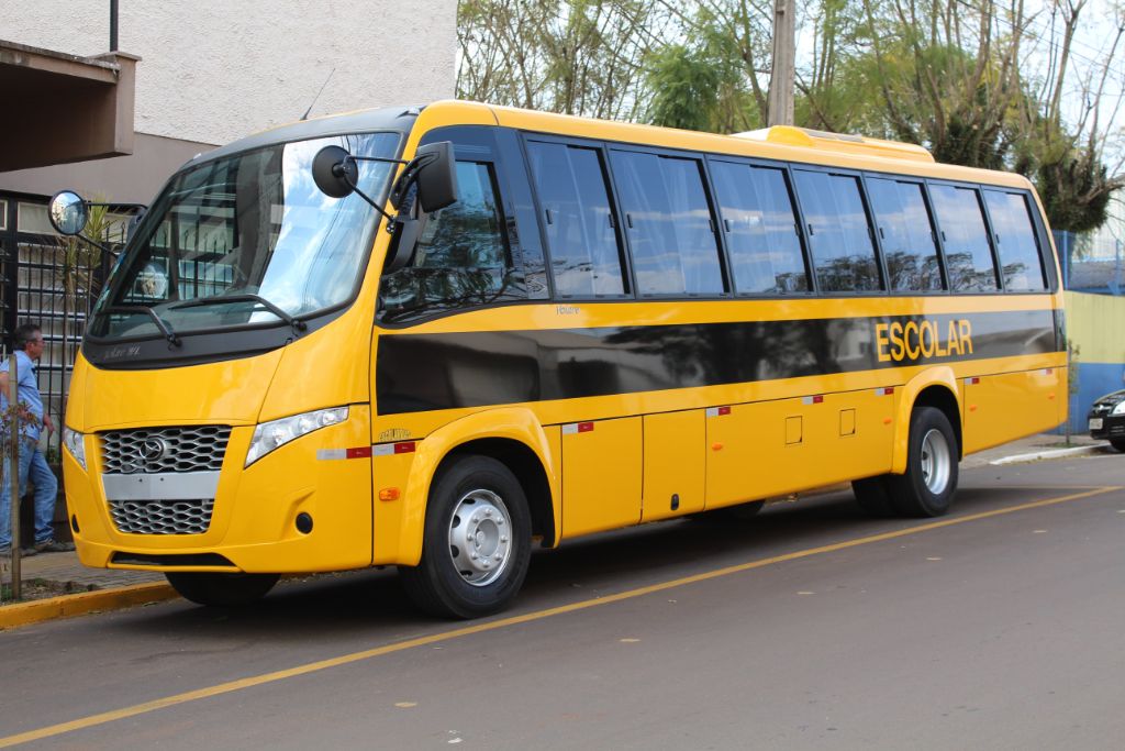 Secretaria de Educação recebe novo Micro-ônibus