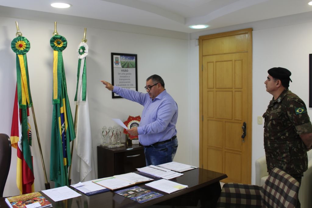 Prefeito Pedro Paulo é empossado Presidente da Junta de Serviço Militar
