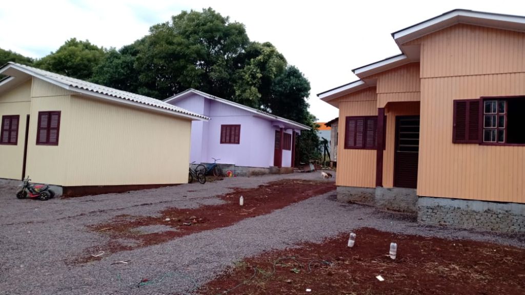 Secretaria de Habitação proporciona moradia digna a mais três famílias