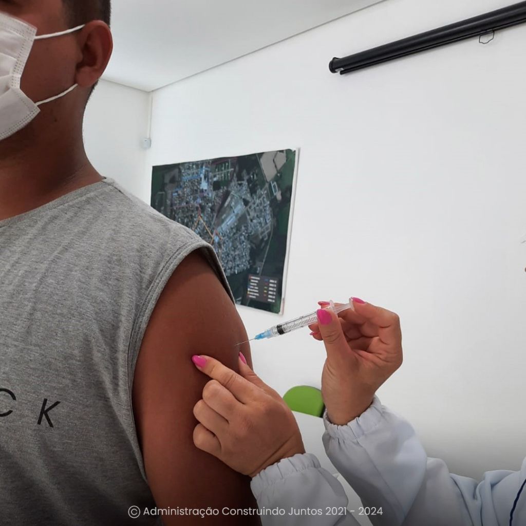 Carnaval da Vacina: não-me-toquenses são vacinados contra a Covid-19
