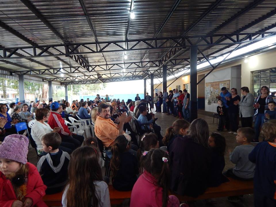 Dia dos Avós é comemorado na Escola Municipal Pedro Cecconelo